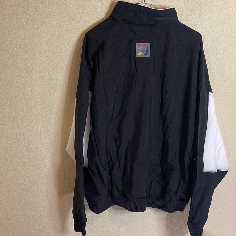 Jordan Size L retro windbreaker jacket; black/white; NWT - Picture 5 of 5